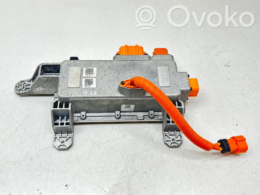 Inversor/convertidor de voltaje   91958CV510,L726109W,91956CV510