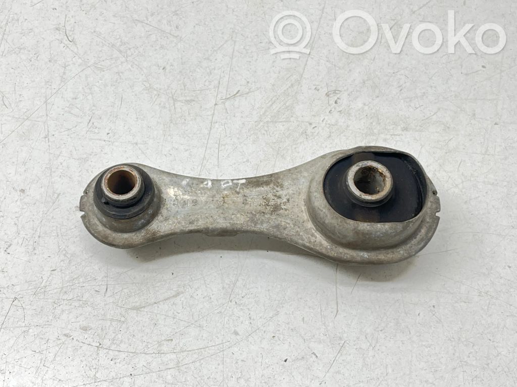 Renault Captur Gearbox mounting bracket 