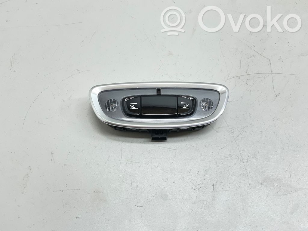 Volvo S90, V90 Luz del asiento trasero 