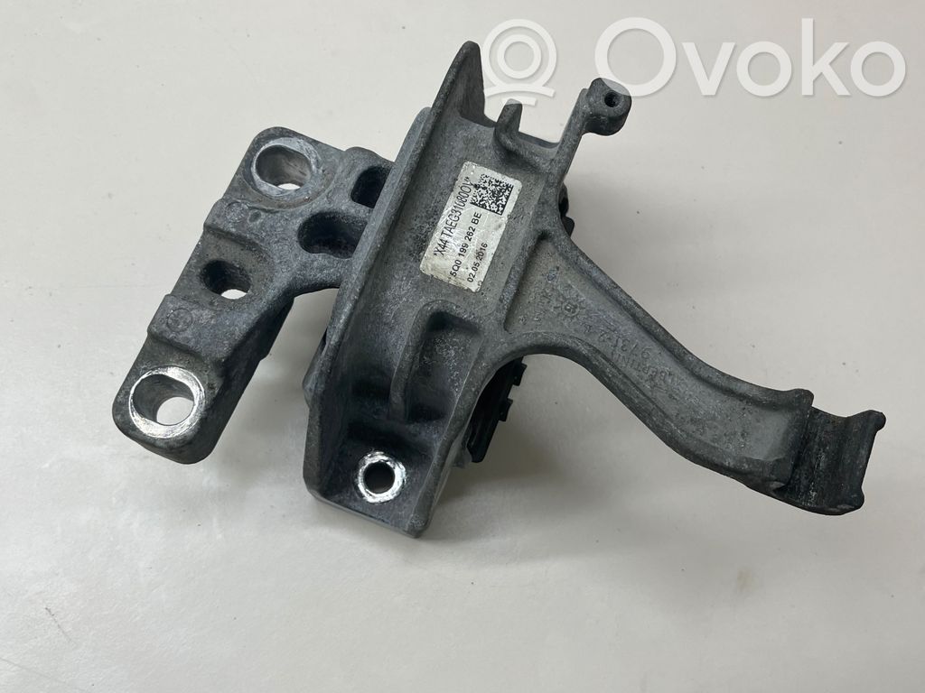 Skoda Octavia Mk3 (5E) Engine mount bracket 