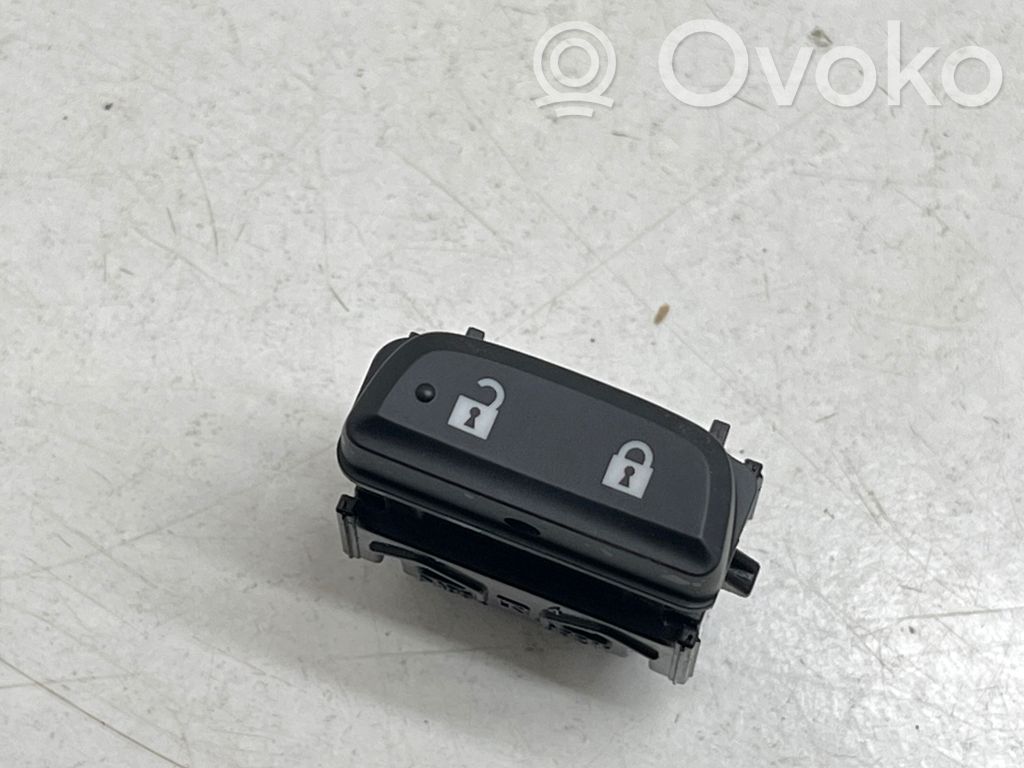 Central locking switch button   83078FN00A,193211