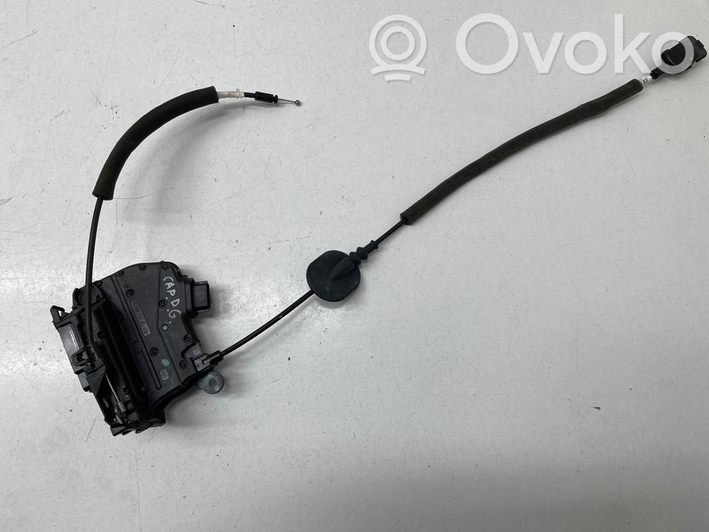 Renault Captur Rear door lock 