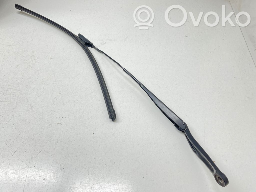 Renault Captur Windshield/front glass wiper blade 