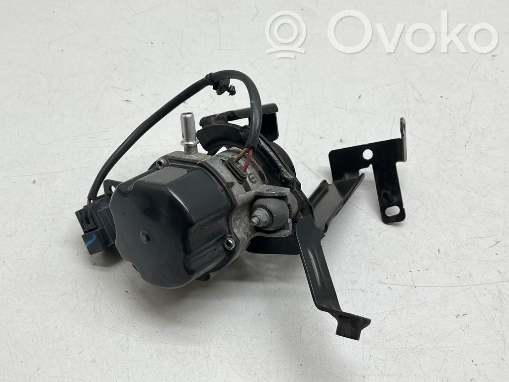 Vacuum pump   P68413466AC,213332104