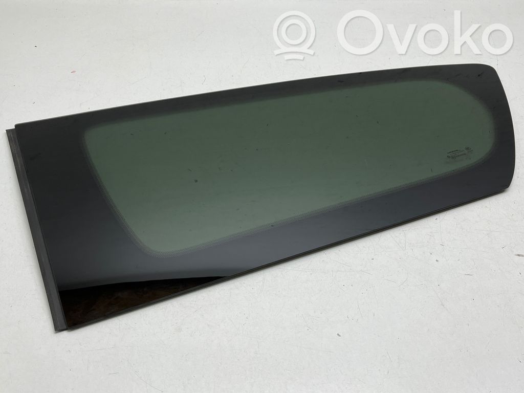 Rear side window   P68238495AC,68238495AC,E000989,43R000184