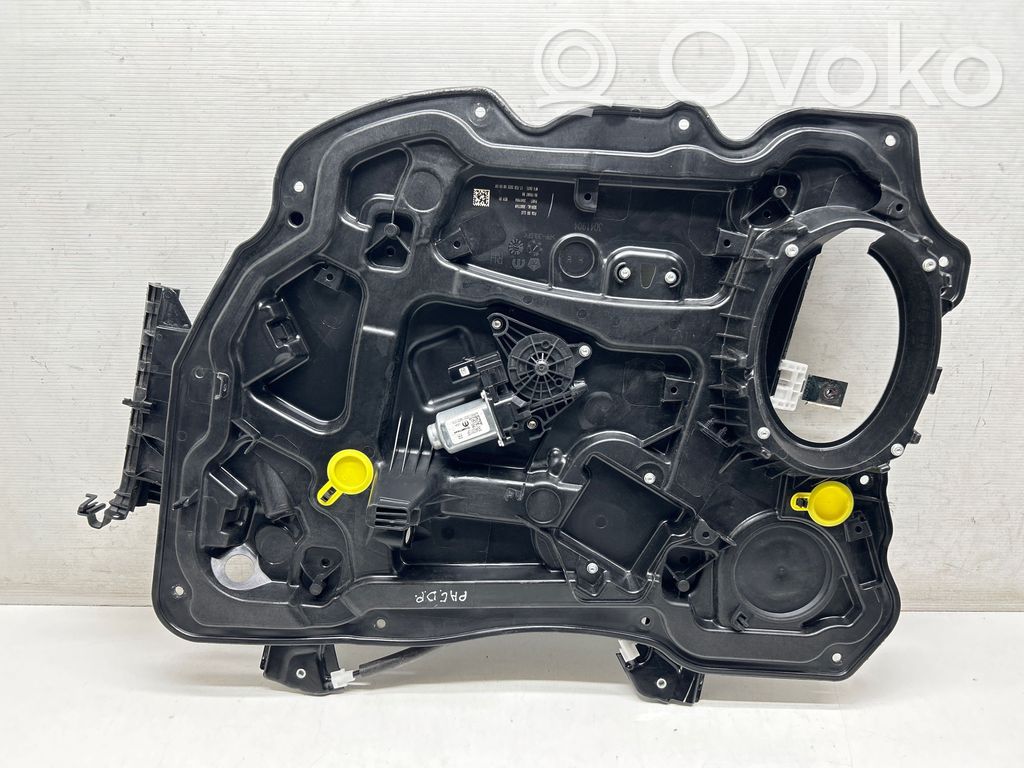 Chrysler Pacifica Front door window regulator with motor 