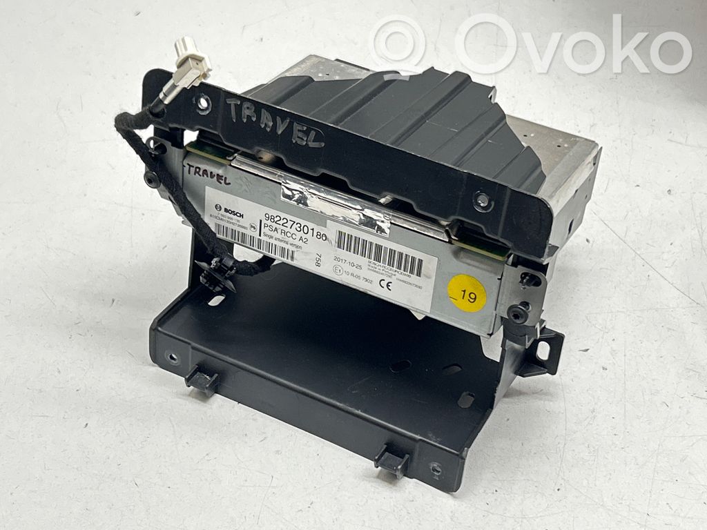 Peugeot Traveller Radio/CD/DVD/GPS head unit 
