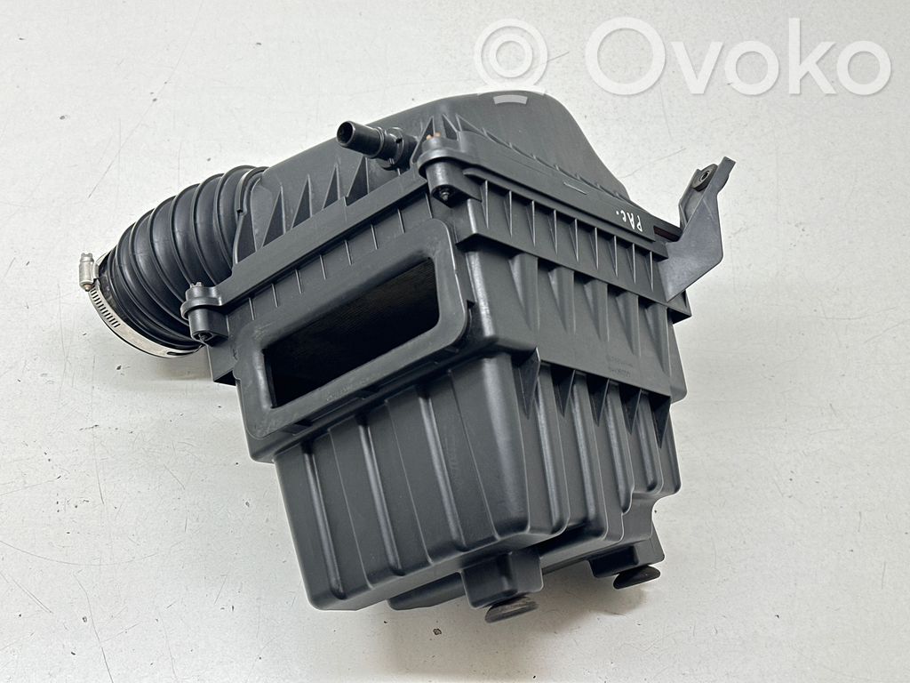 Chrysler Pacifica Air filter box 