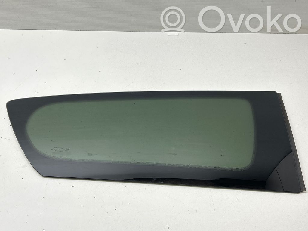 Chrysler Pacifica Rear side window 