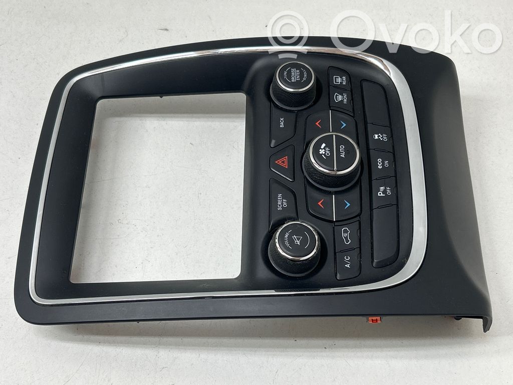 Panel klimatyzacji   P05091858AB,J0083935,52810507
