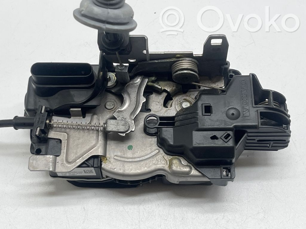 Volvo S90, V90 Front door lock 