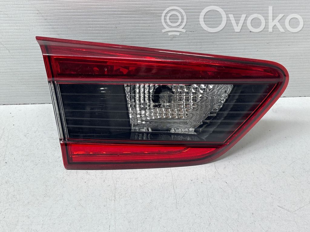 Subaru XV II Takaluukun takavalot 