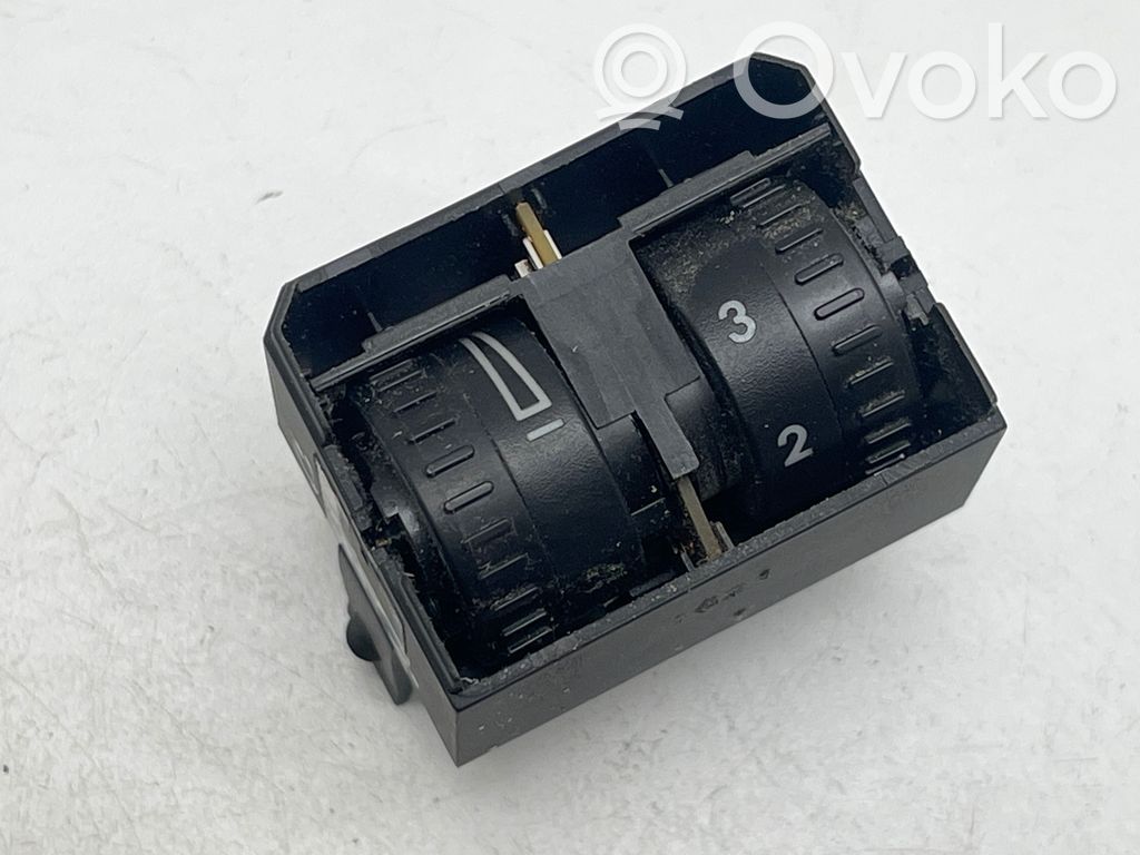 Volkswagen Caddy Headlight level height control switch 