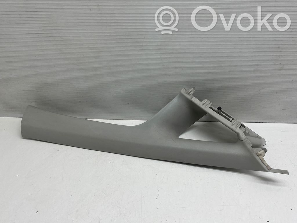 Volkswagen Caddy Osłona słupka szyby przedniej / A 