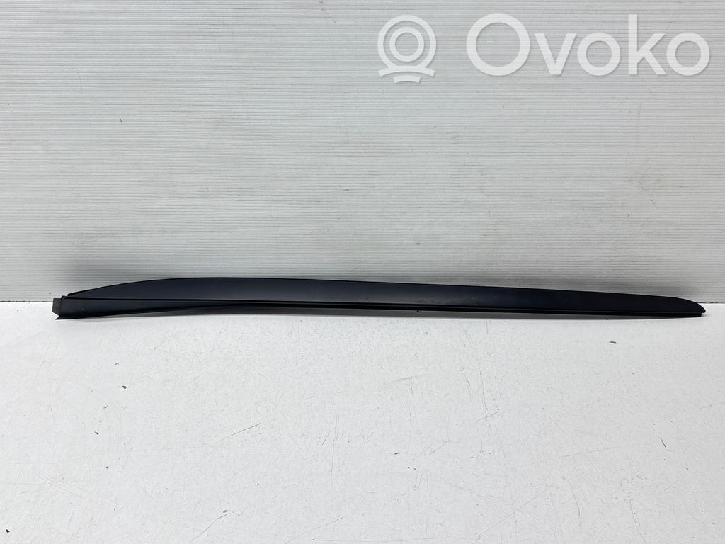 KIA Optima Windshield trim 