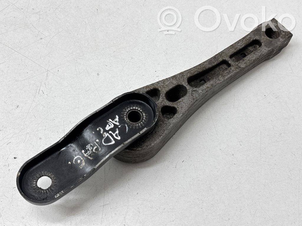 Volkswagen Caddy Gearbox mounting bracket 
