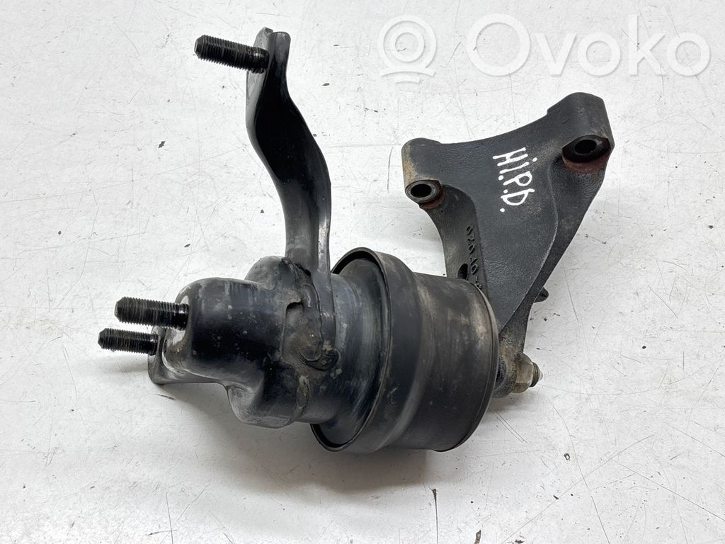 Toyota Highlander XU50 Engine mounting bracket 