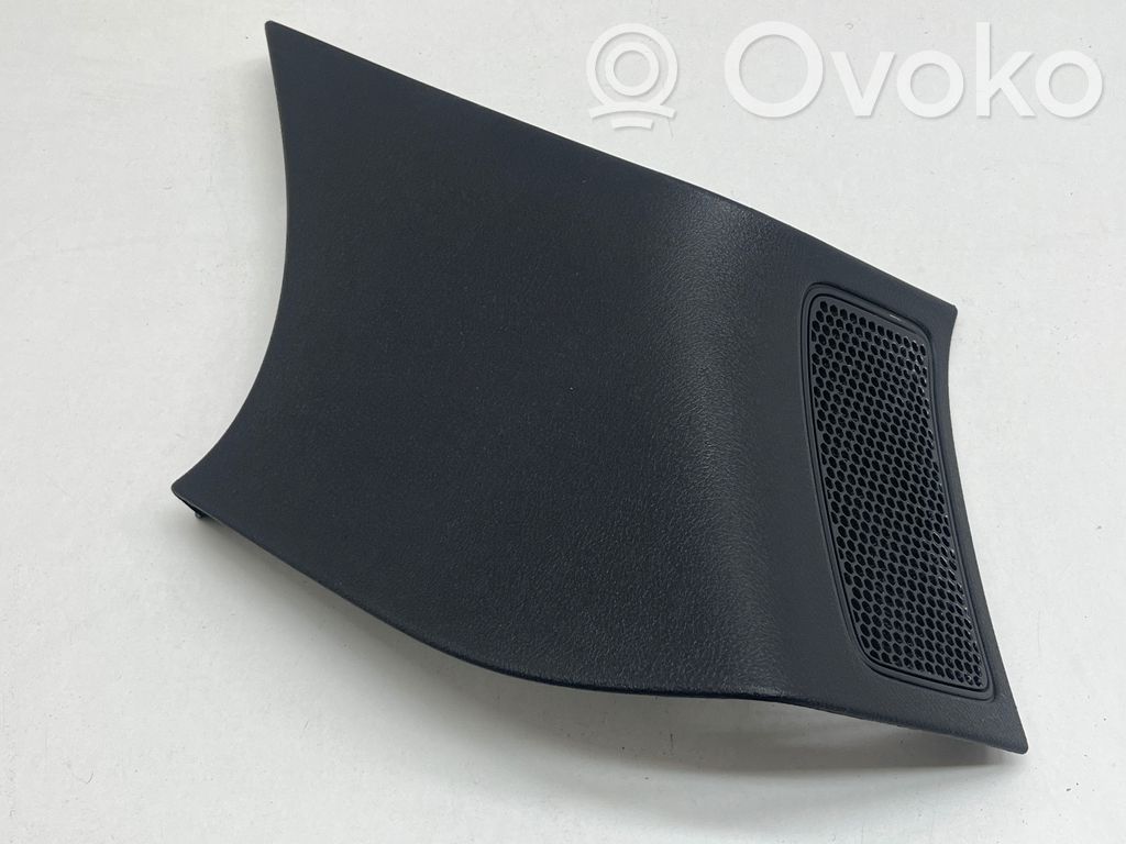 Osłona górna słupka / D   7P5867246,7P5867246H,1062800300
