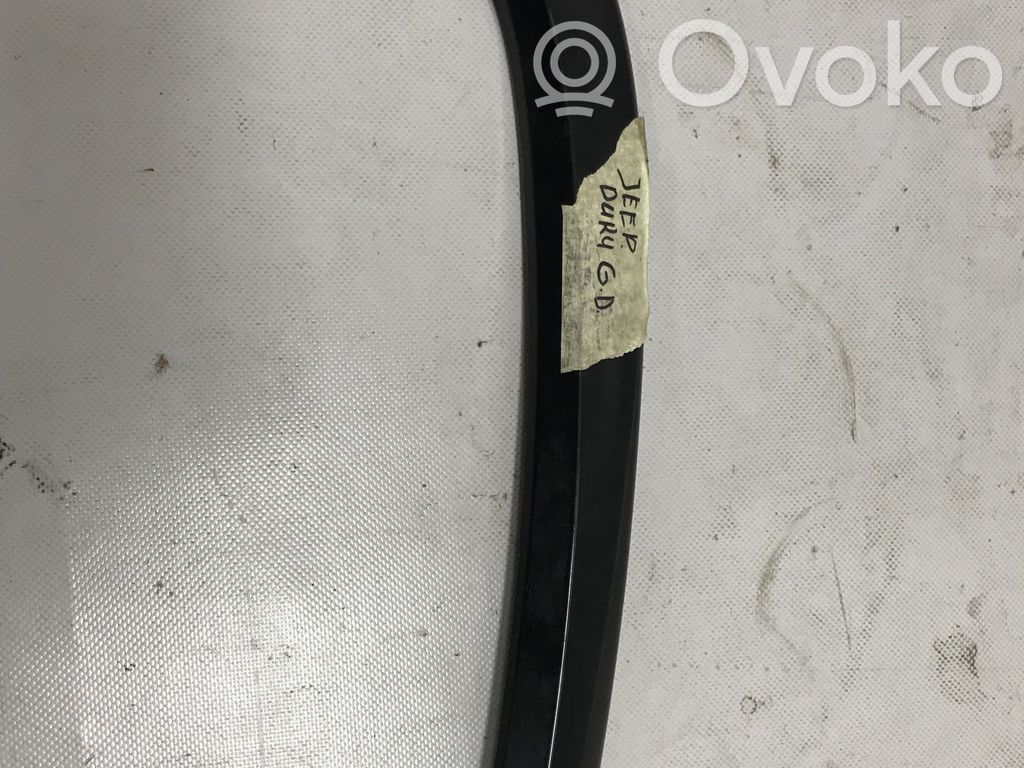 Jeep Grand Cherokee Listón embellecedor de la puerta delantera (moldura) 