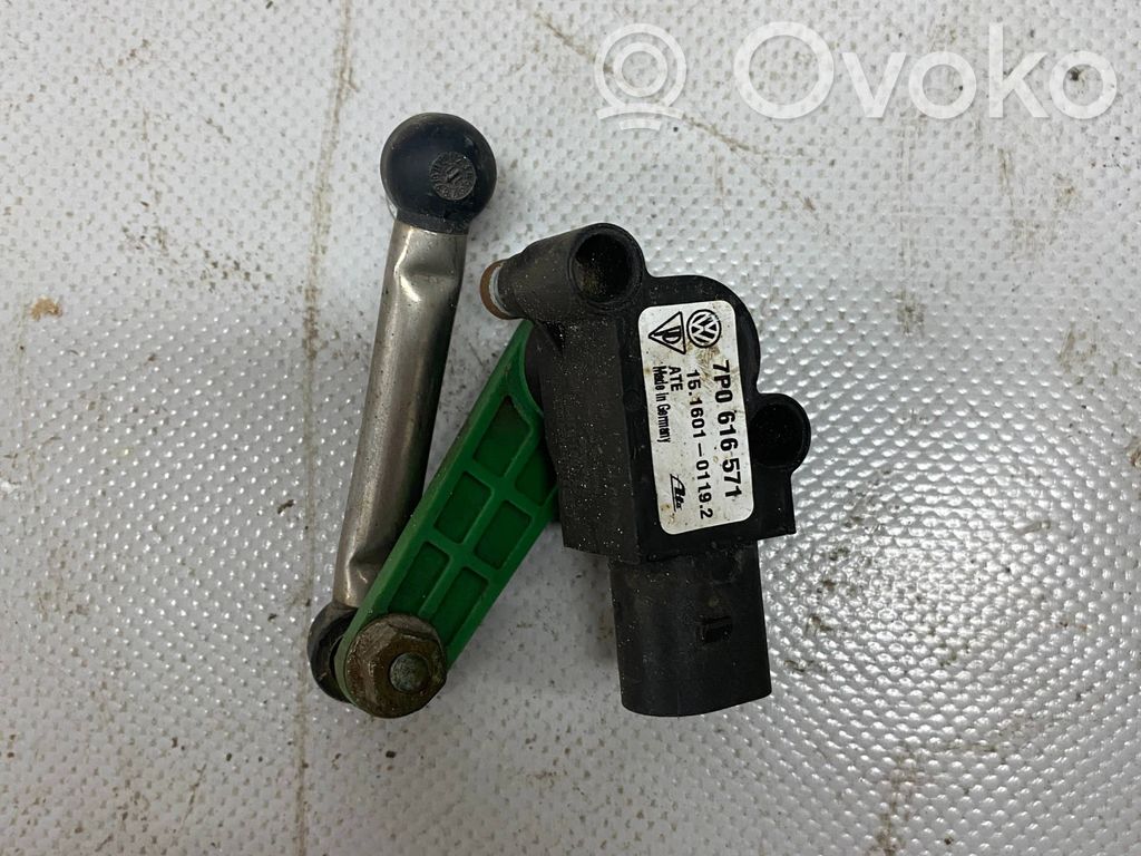 Volkswagen Touareg II Rear air suspension level height sensor 