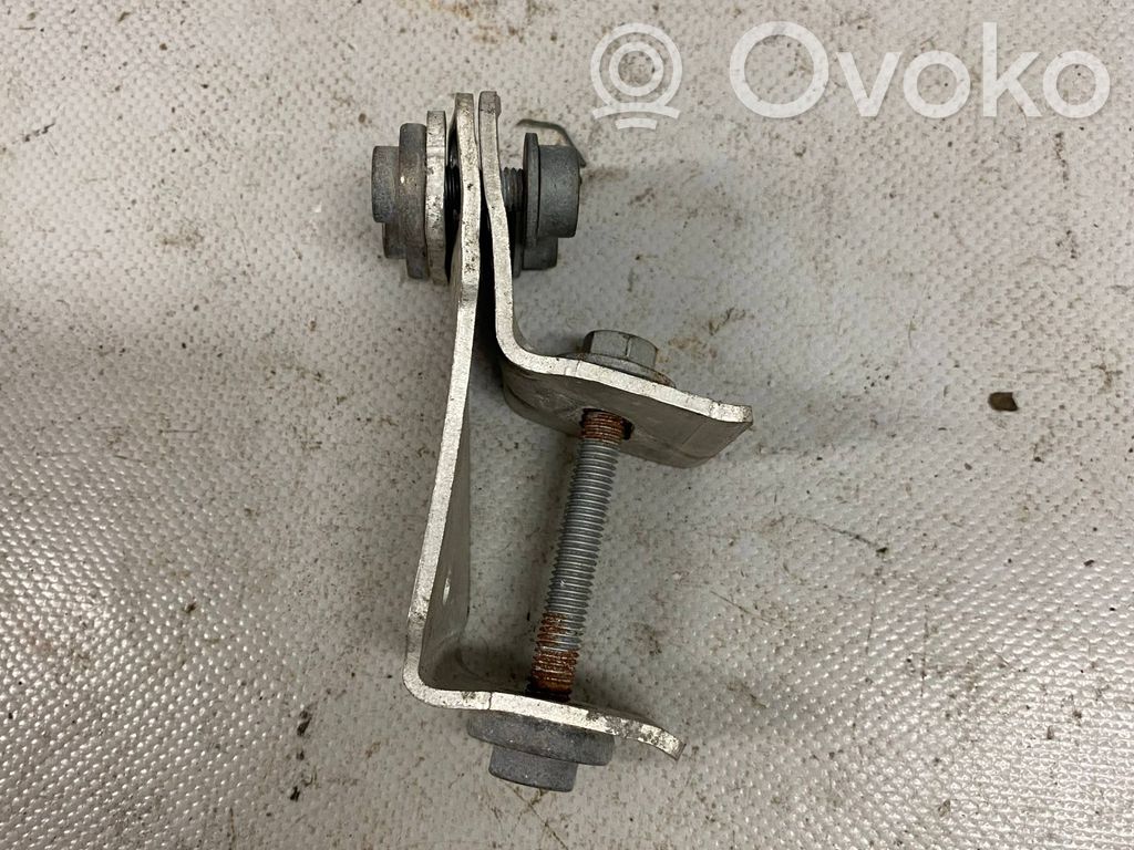 Radiator mount bracket   4M0804285,4M0801939