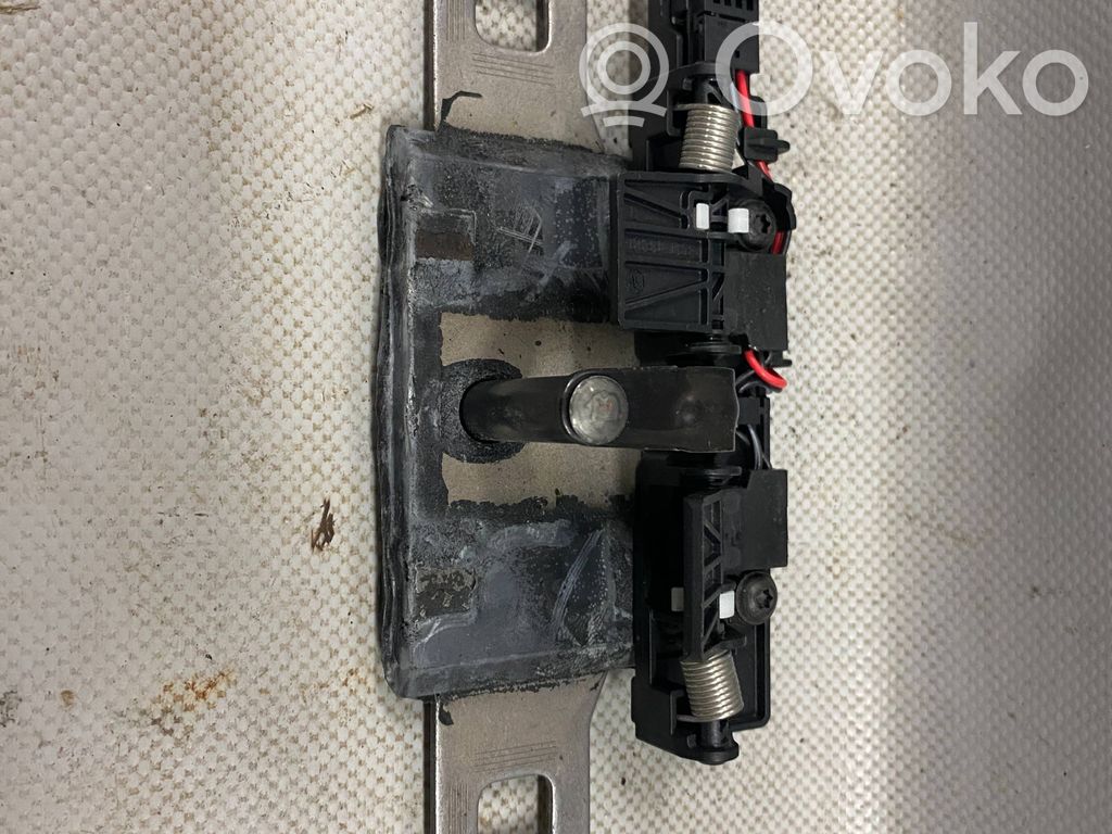 Pętla blokady tylnej pokrywy   80A827507
