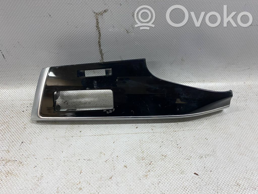 Moldura del panel (Usadas)   4M8857237