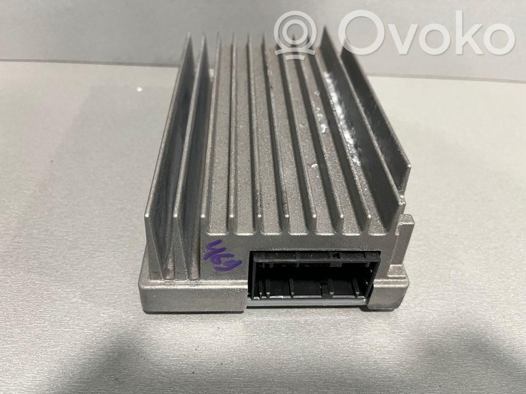 BMW 3 E90 E91 Sound amplifier 