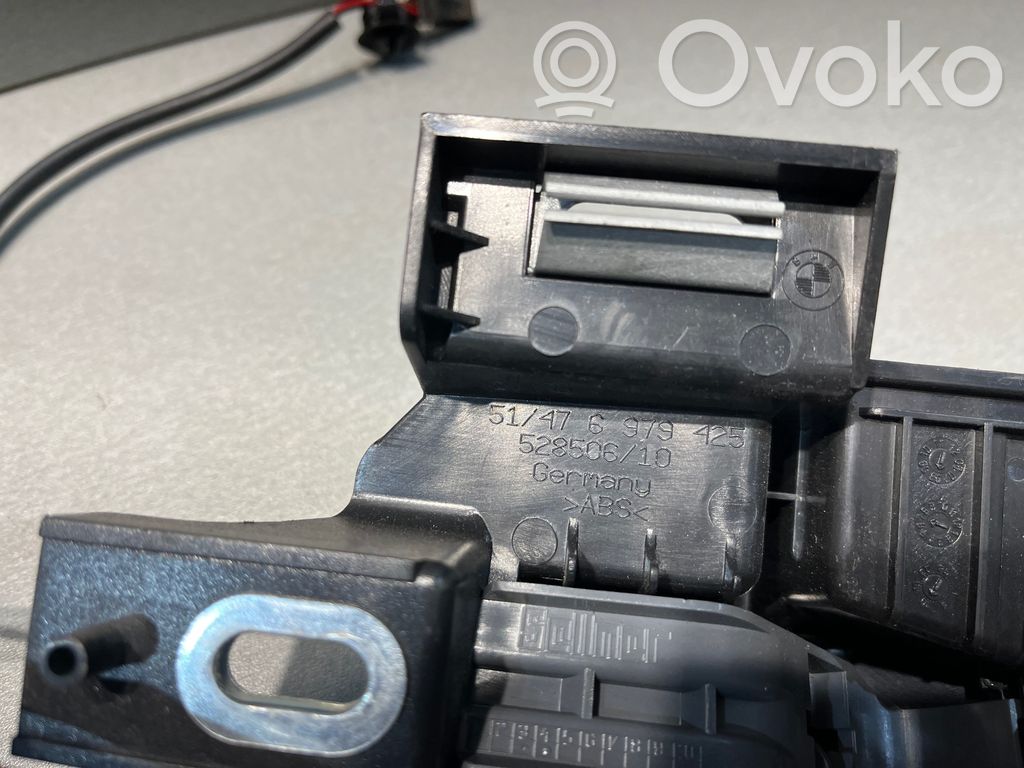Tailgate/trunk/boot lock/latch/bracket   6979425,6958127