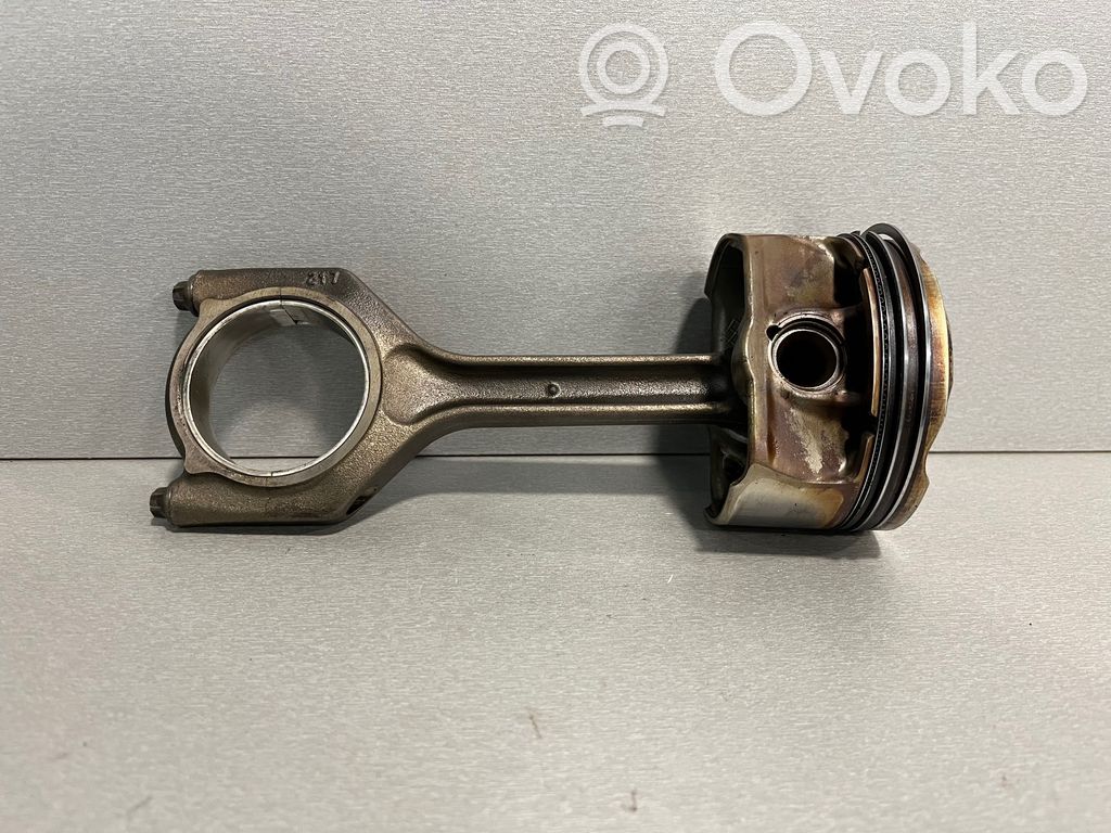 BMW 3 E92 E93 Piston with connecting rod 
