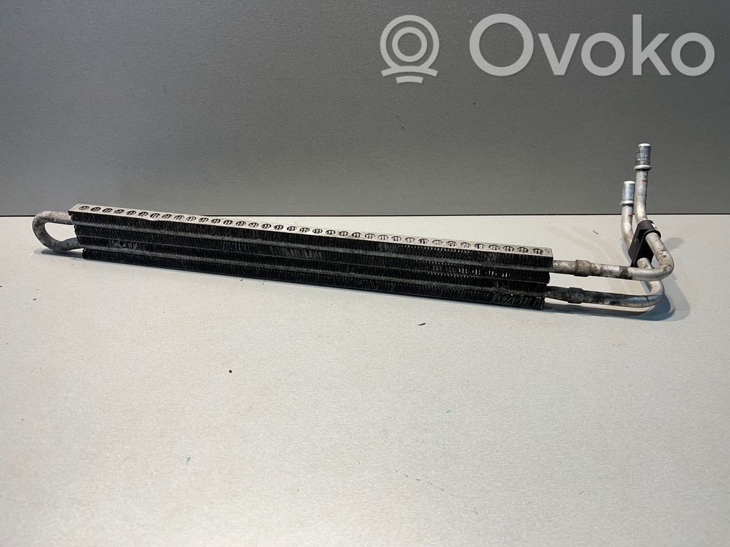BMW 3 E92 E93 Vairo stiprintuvo radiatorius 