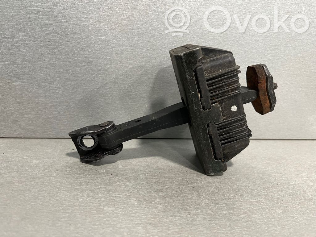 BMW 3 E46 Etuoven pidätin 