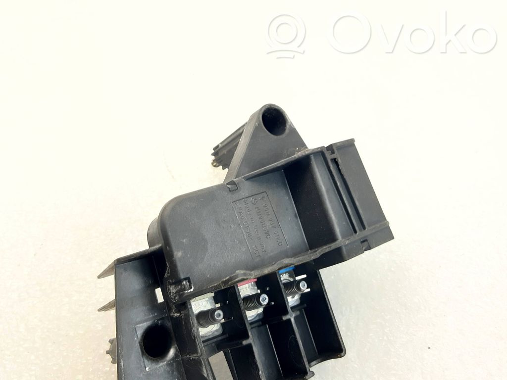 Relé de control de corriente   95B937517B,KB95857B