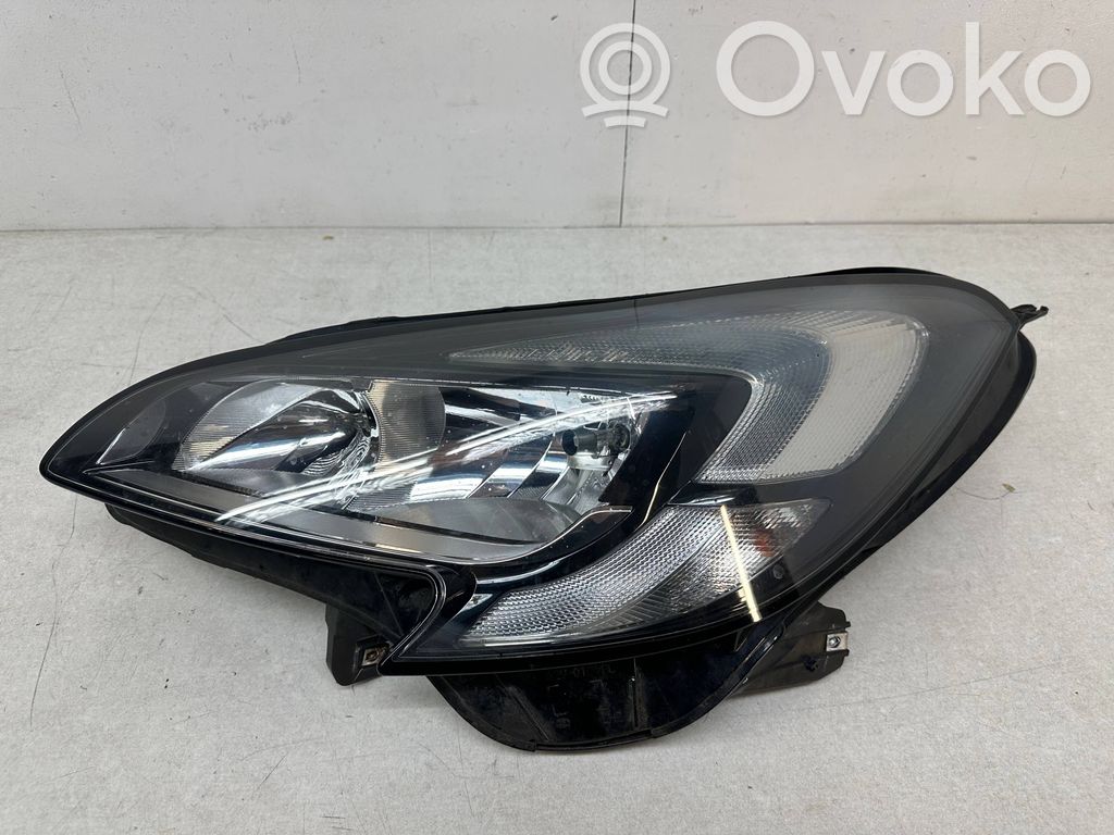 Opel Corsa E Headlight/headlamp 