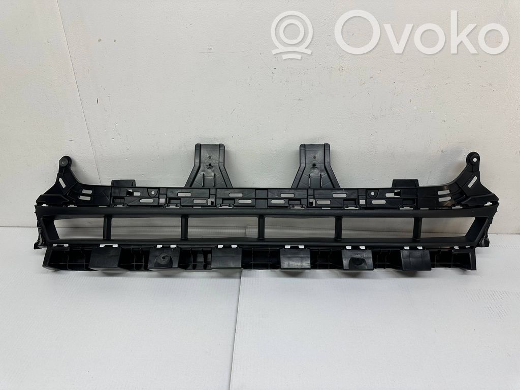 Audi Q8 Front bumper lower grill 