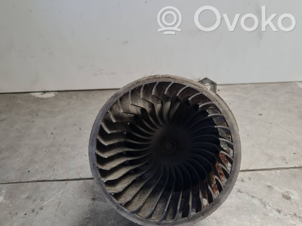 Mazā radiatora ventilators