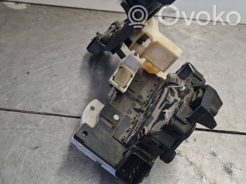 Ford Mondeo Mk III Încuietoare ușă spate 
