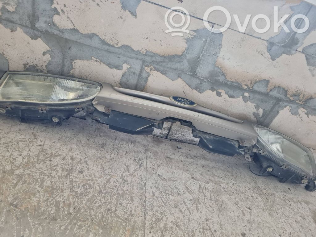 Ford Mondeo MK I Kühlergrill 