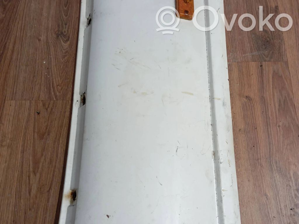 Iveco Daily 35 - 40.10 Contur aripă spate 