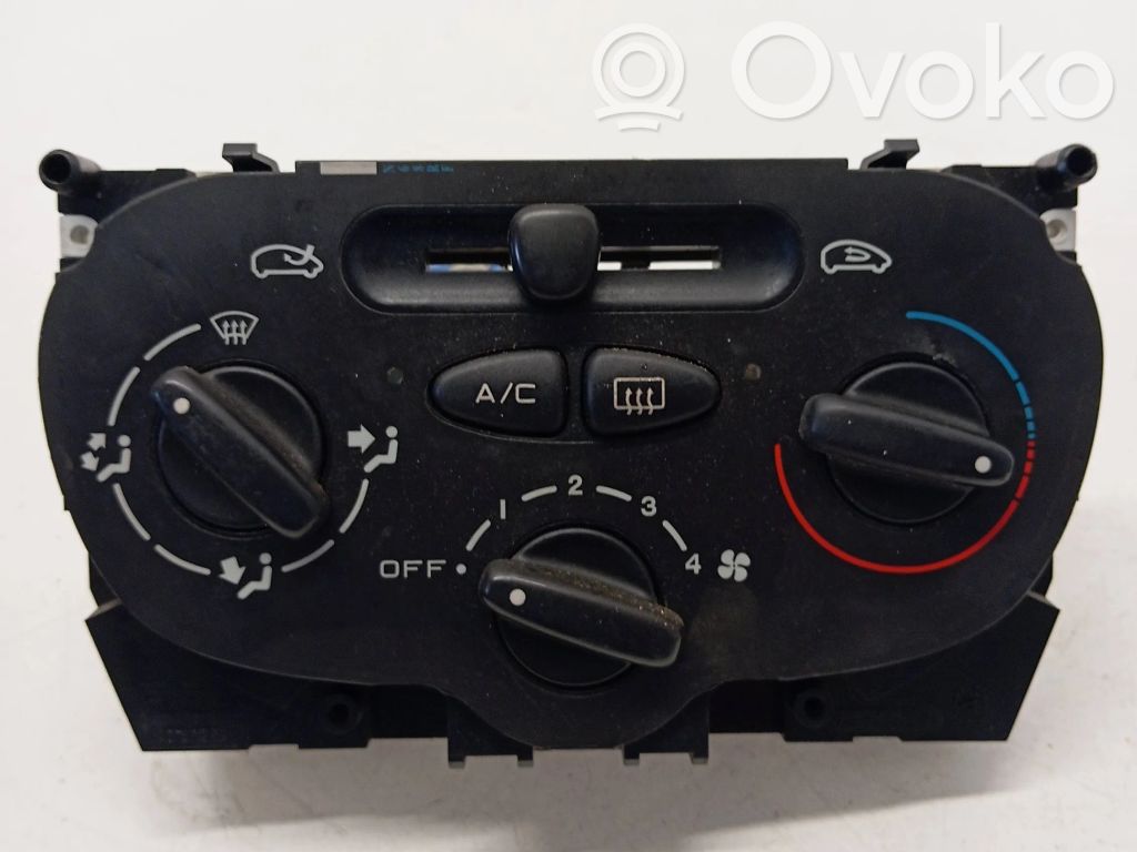 Peugeot 206 Climate control unit 