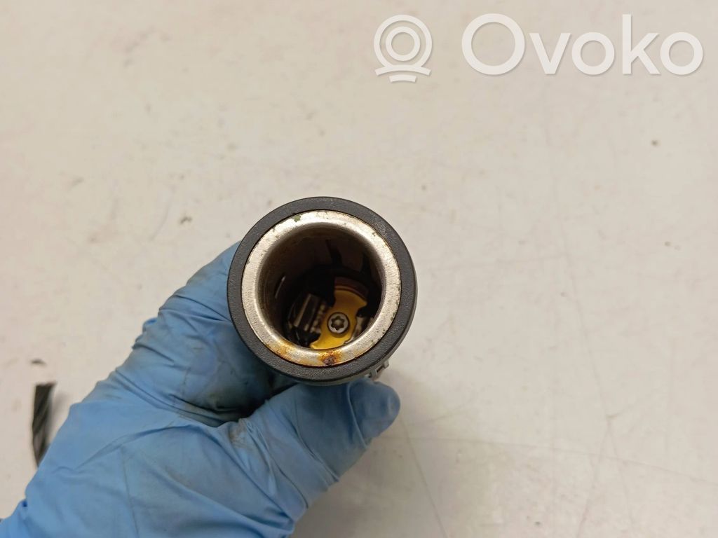 Cigarette lighter