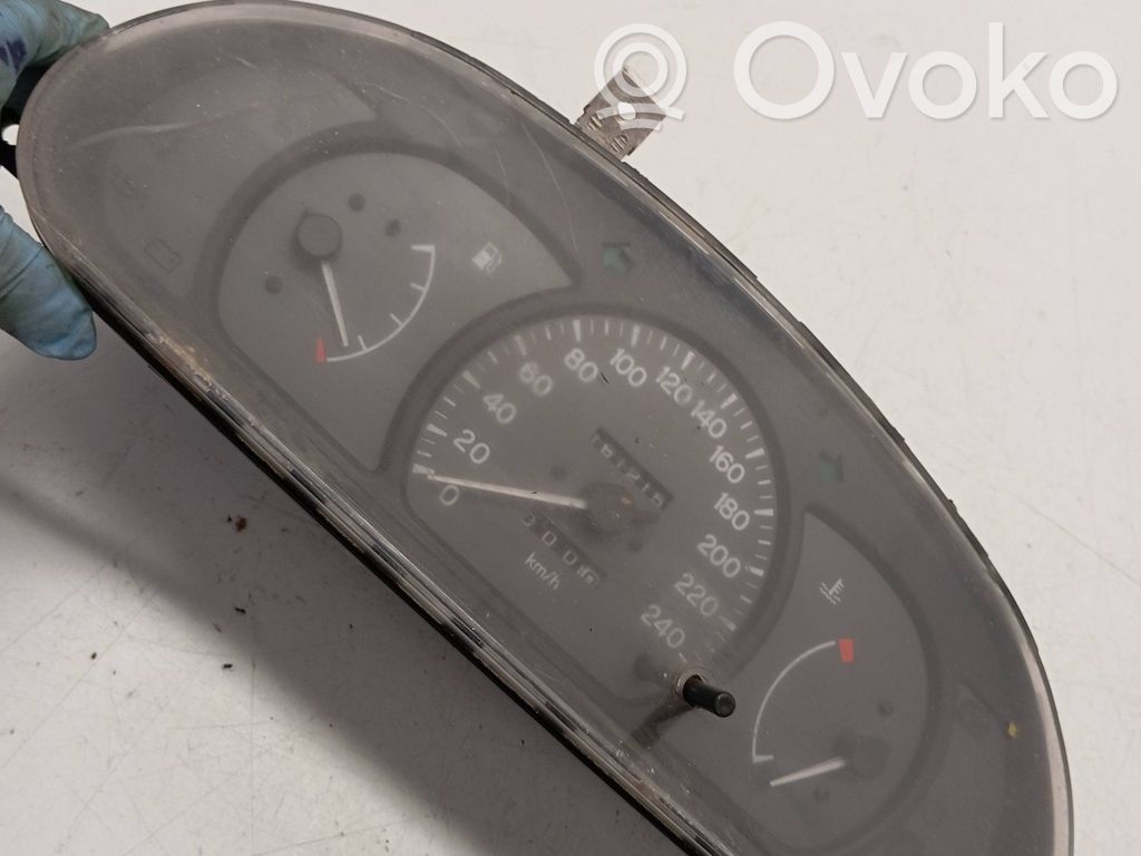 Mitsubishi Colt Speedometer (instrument cluster) 
