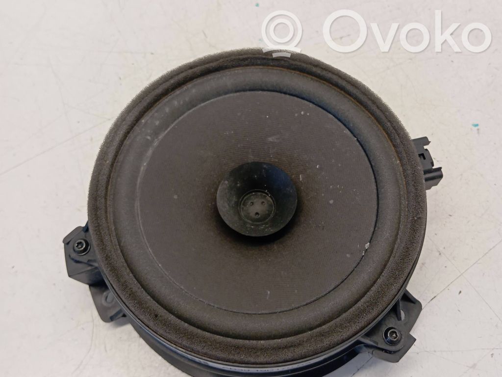 Altavoz de la puerta trasera   AB3919B170BA