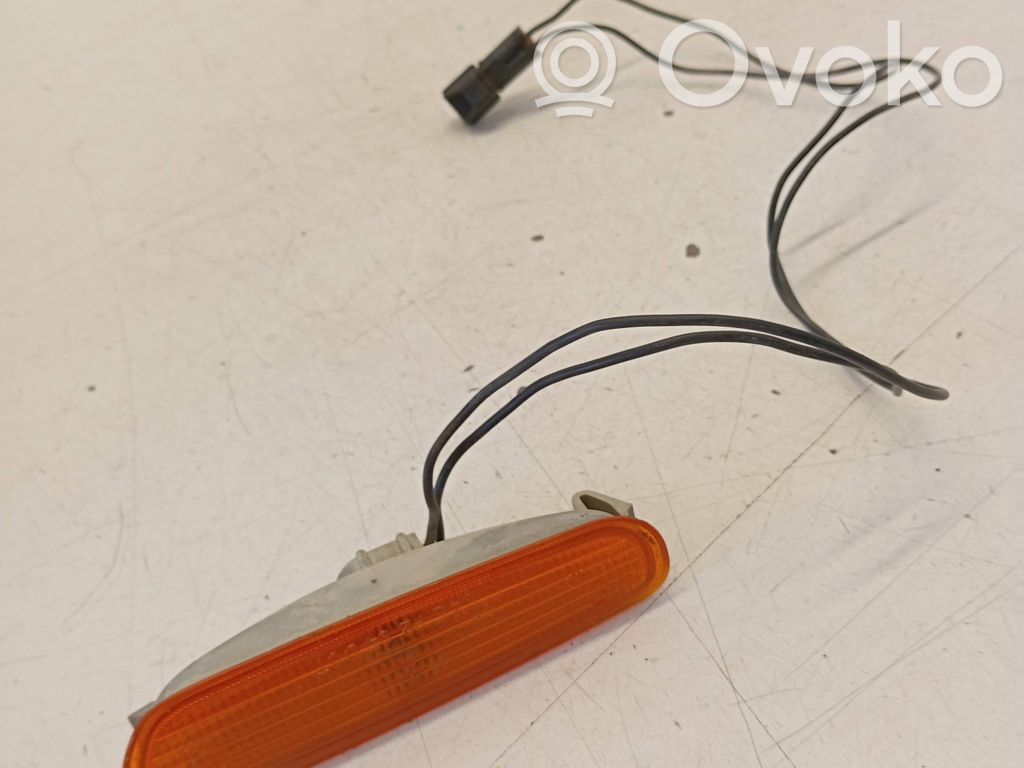 Volvo V70 Front fender indicator light 