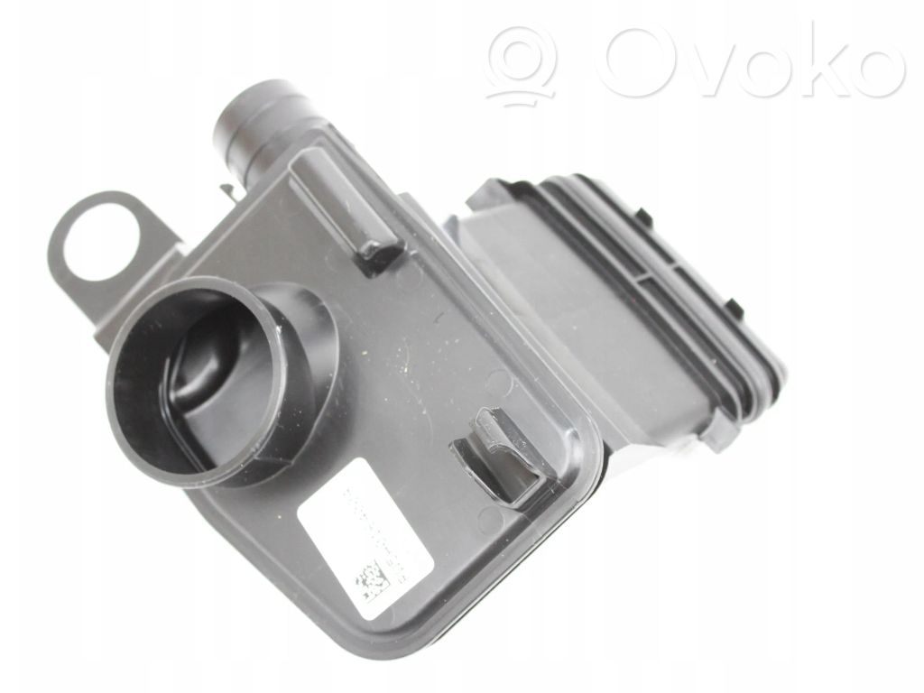BMW 5 G60 G61 Tubo riempimento della vaschetta del liquido lavavetri 