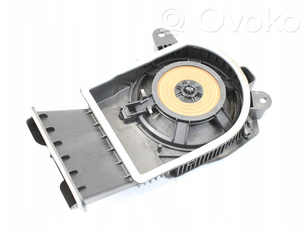 BMW X1 U11 Subwoofer 