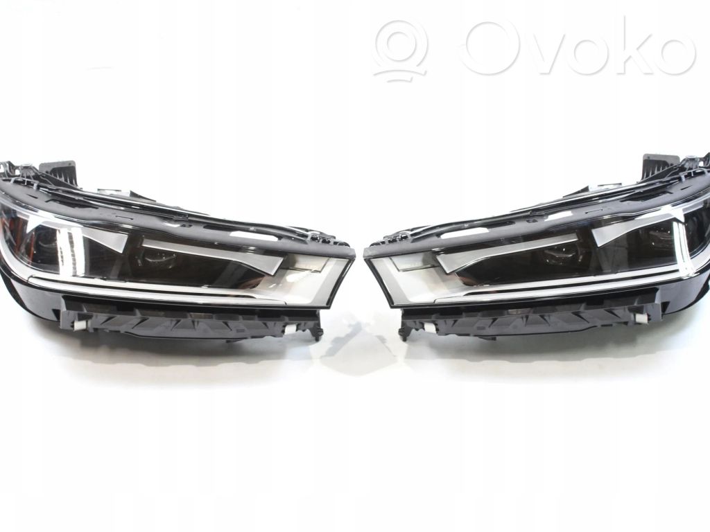 BMW iX Priekinių žibintų komplektas 