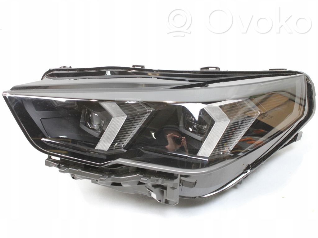 Headlight/headlamp   5A77ED3
