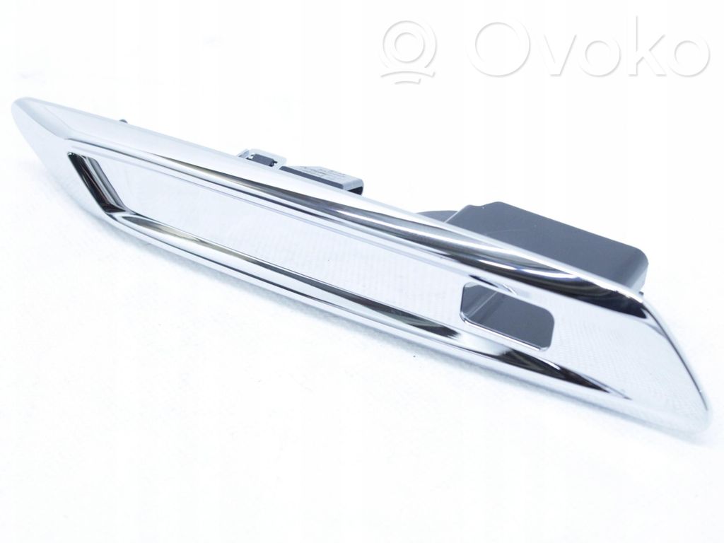 BMW 5 F10 F11 Rivestimento passaruota anteriore 