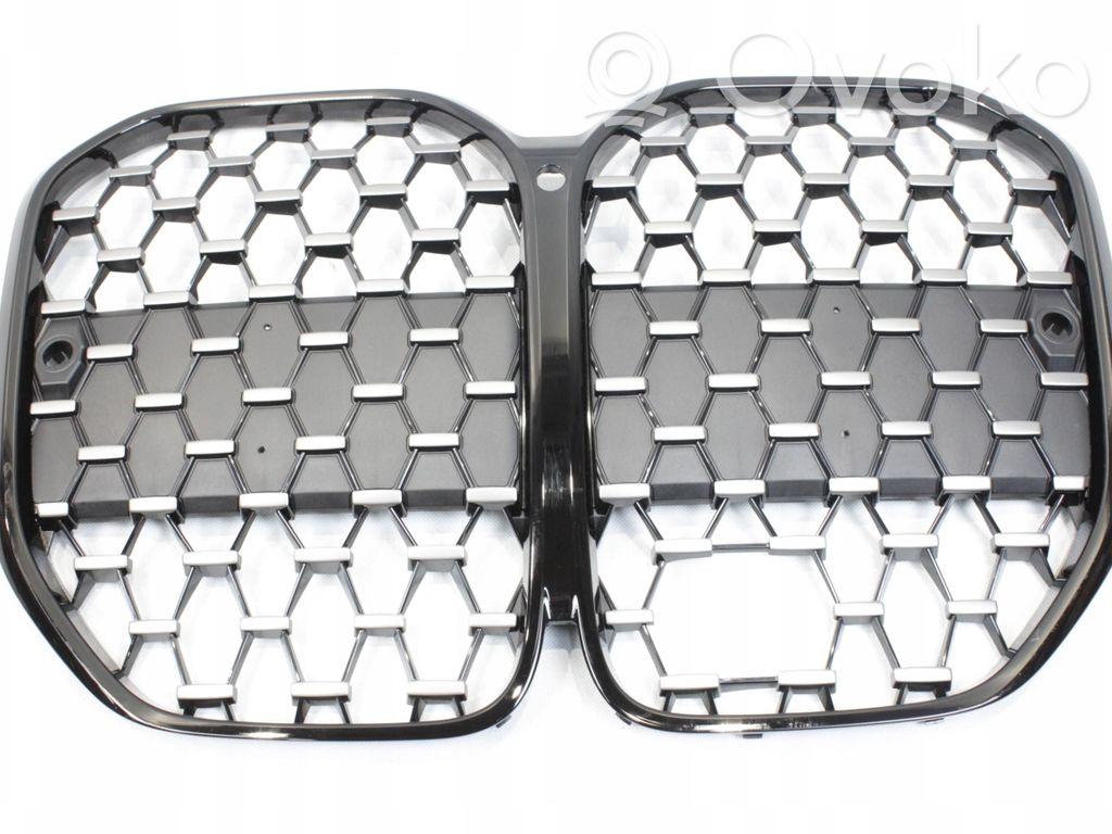 Maskownica / Grill / Atrapa górna chłodnicy   8079070